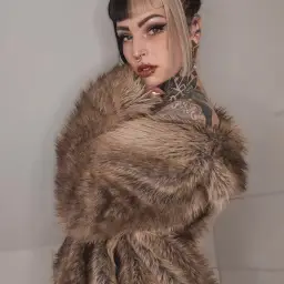 💋