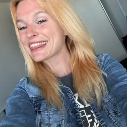happy😁💋