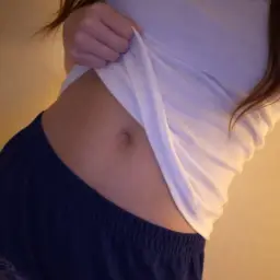 Verbringen wir noch Zeit im Bett? Ich hätte Lust auf geilen Morgensex 😌💙