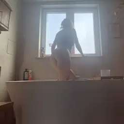 Hast du trotz gegenlicht alles im Blick, oder soll ich näher kommen?😛💕