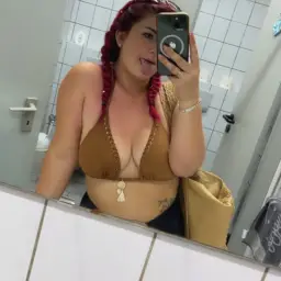 also so eine kleine Nummer auf der Toilette 😏 mmmh 🤤