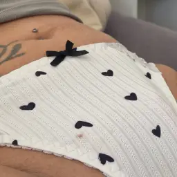 Heute will mich die seite aber echt ärgern 😮💨 soll ich eine Hose anziehen ? 🤷♀️