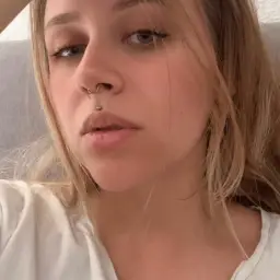 Mhm was verrät die mein Blick?🤫💋😊