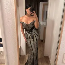 Manche Frauen wollen Aufmerksamkeit… ich bekomme sie einfach 😘