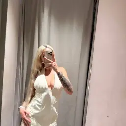 Kommst du mit mir shoppen?😏 evtl verschwinden wir zusammen in der umkleide 🥵