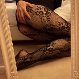 Manchmal reicht einfach nur ein Spiegel und die richtige Strumpfhose 🔥