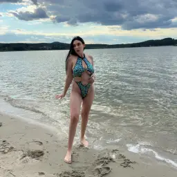 🧜‍♀️🌊❤️
Meerjungfrauen küsst man nicht,
Oder gilt das nur, bis wir uns begegnen? 😏😉

#sexy #bigboobs #busty #curvy  #cleavage  #lingerie  #hotgirl #babygirl #tease   #flirty #brunette #prettyface #heiss #kurven #verfuehrung #temptation #softdomme #goodgirlgonebad  #pinkgirl  #titten