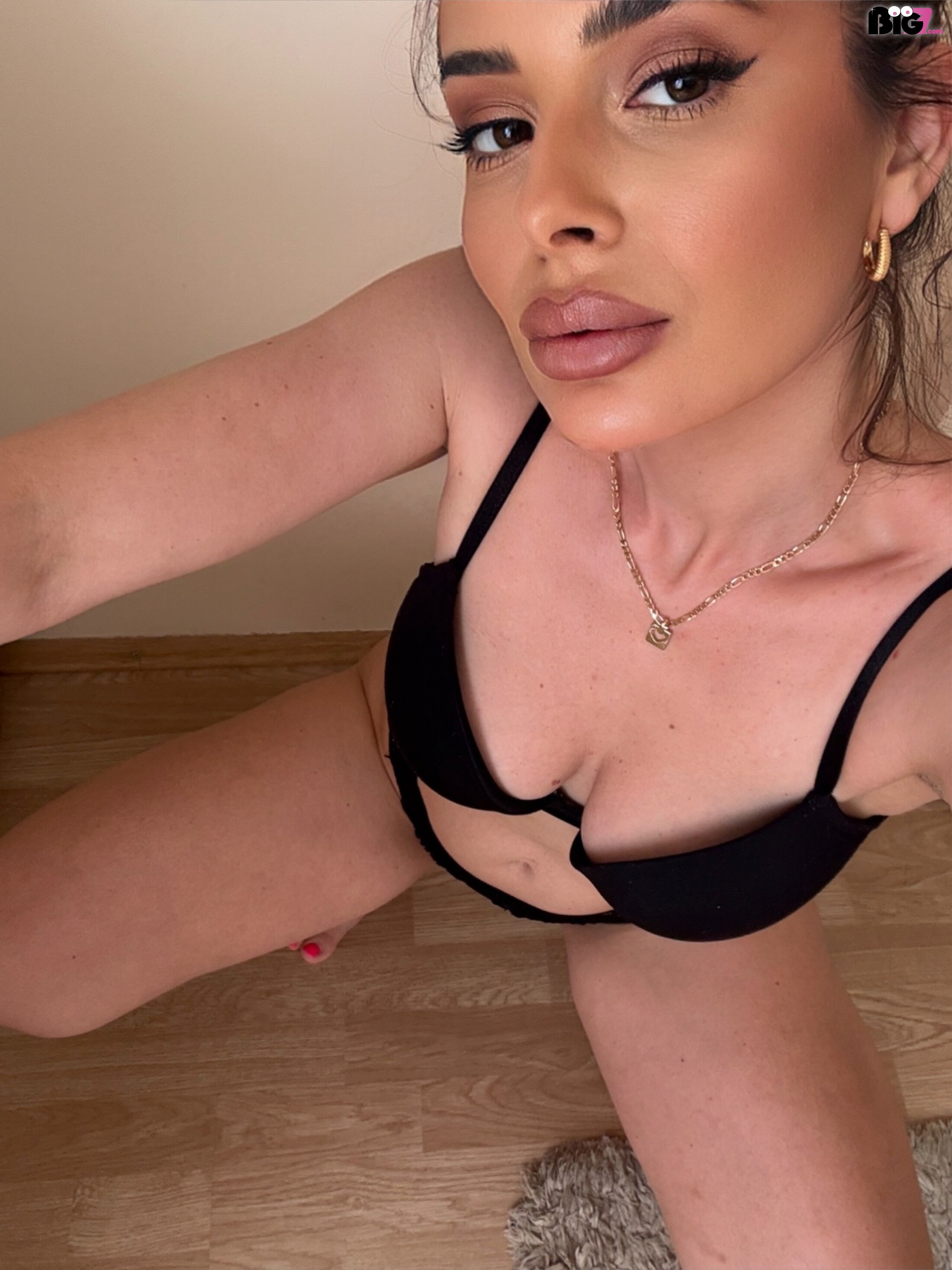 SandyFox – Spotti.net