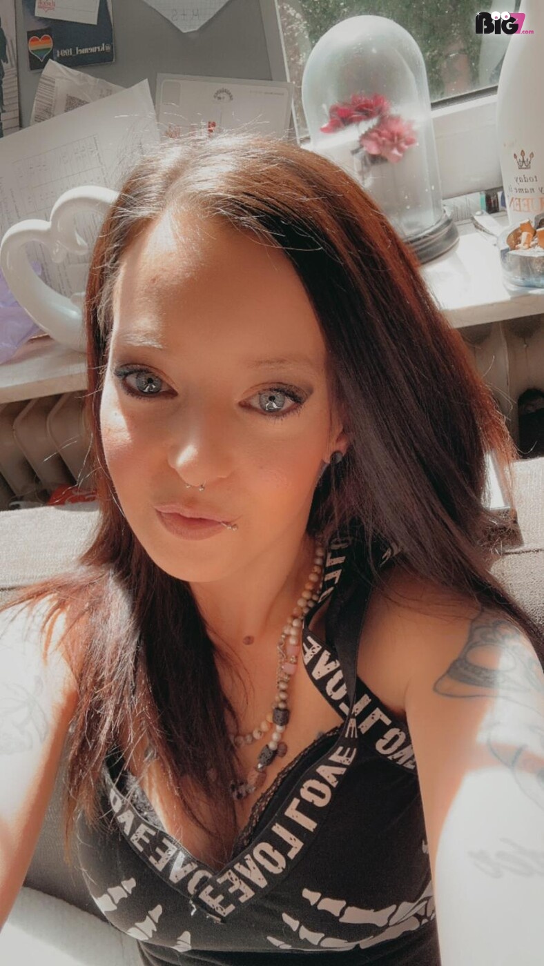 Sexybiene1602 – Spotti.net