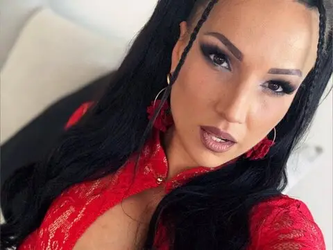 Jolee Love – Spotti.net