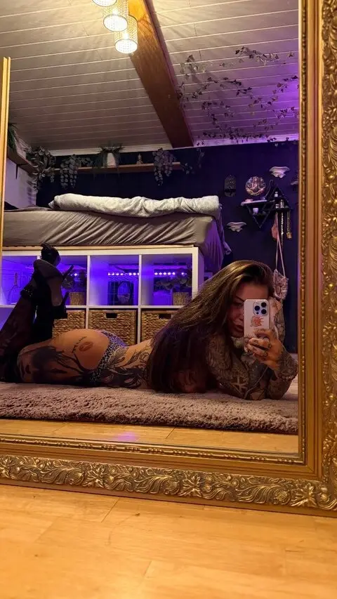 Lea_Katz 🩷 🐈‍⬛ – Spotti.net