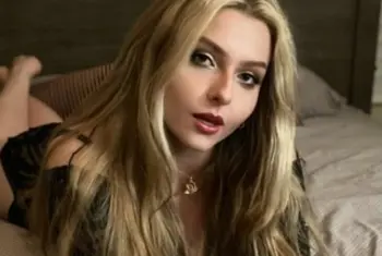 BritneyFunny Livecam